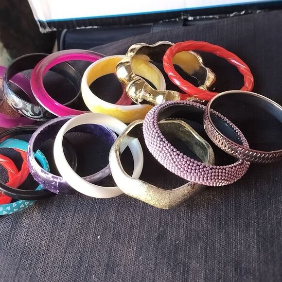 Lot Of 16 Different Unique Bangle Bracelets - Picture 9 of 14